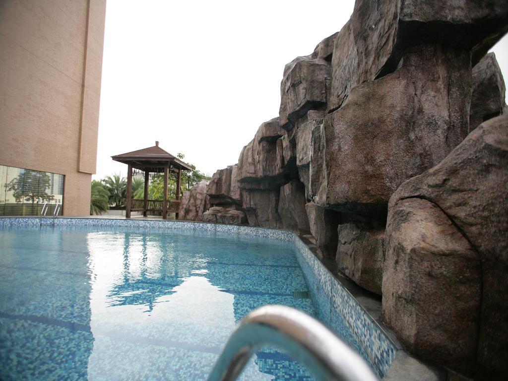 Dongguan Huilihua Hotel Buitenkant foto